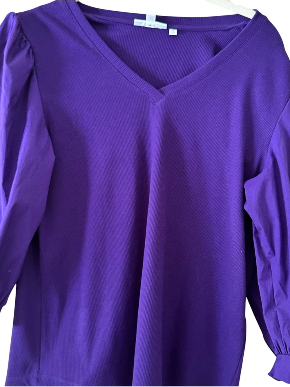 Chicos Purple V-Neck Women’s Long Sleeve Top .ribbed body cotton sleeves spandex